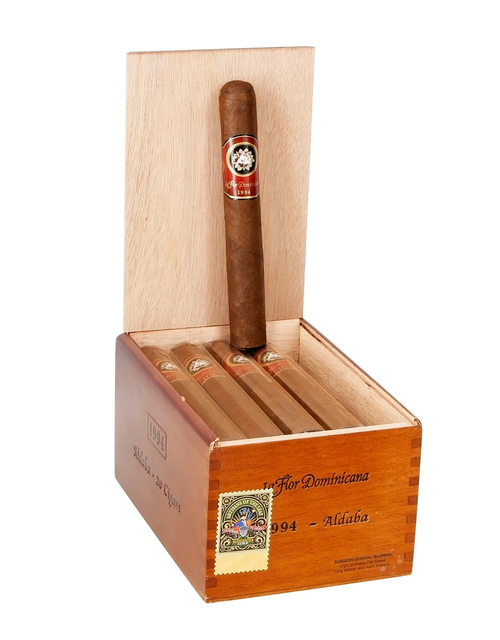 La Flor Dominicana LFD 1994 Aldaba Box Open
