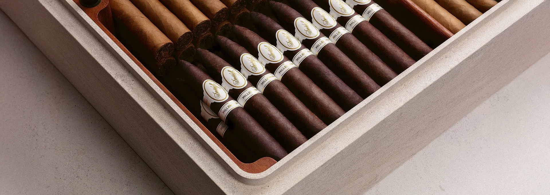 Humidors by Size