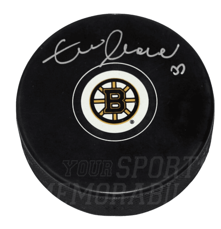 Zdeno Chara Signed / Autographed Basic Logo Puck