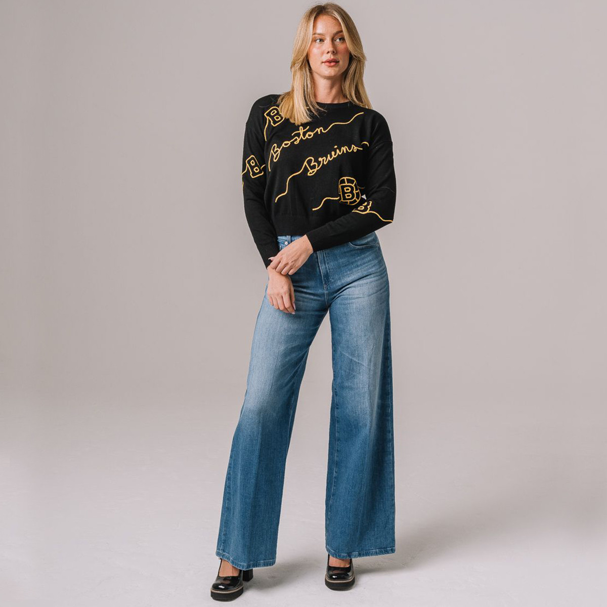 Bruins Ladies Love Letter Wool Sweater1