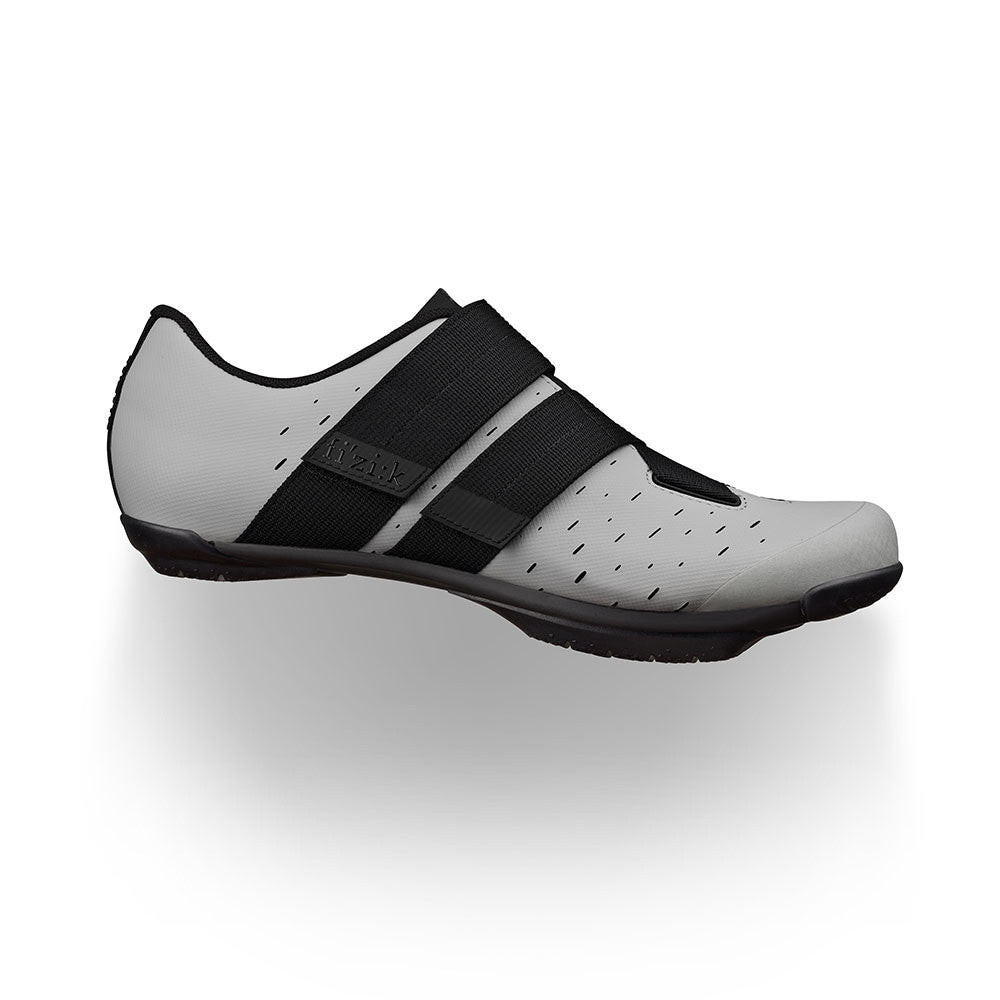 fi'zi:k　TERRA POWERSTRAP X4　サイクリングシューズ 2025 Fizik Terra Powerstrap X4 | Revolutionbikeshop.com
