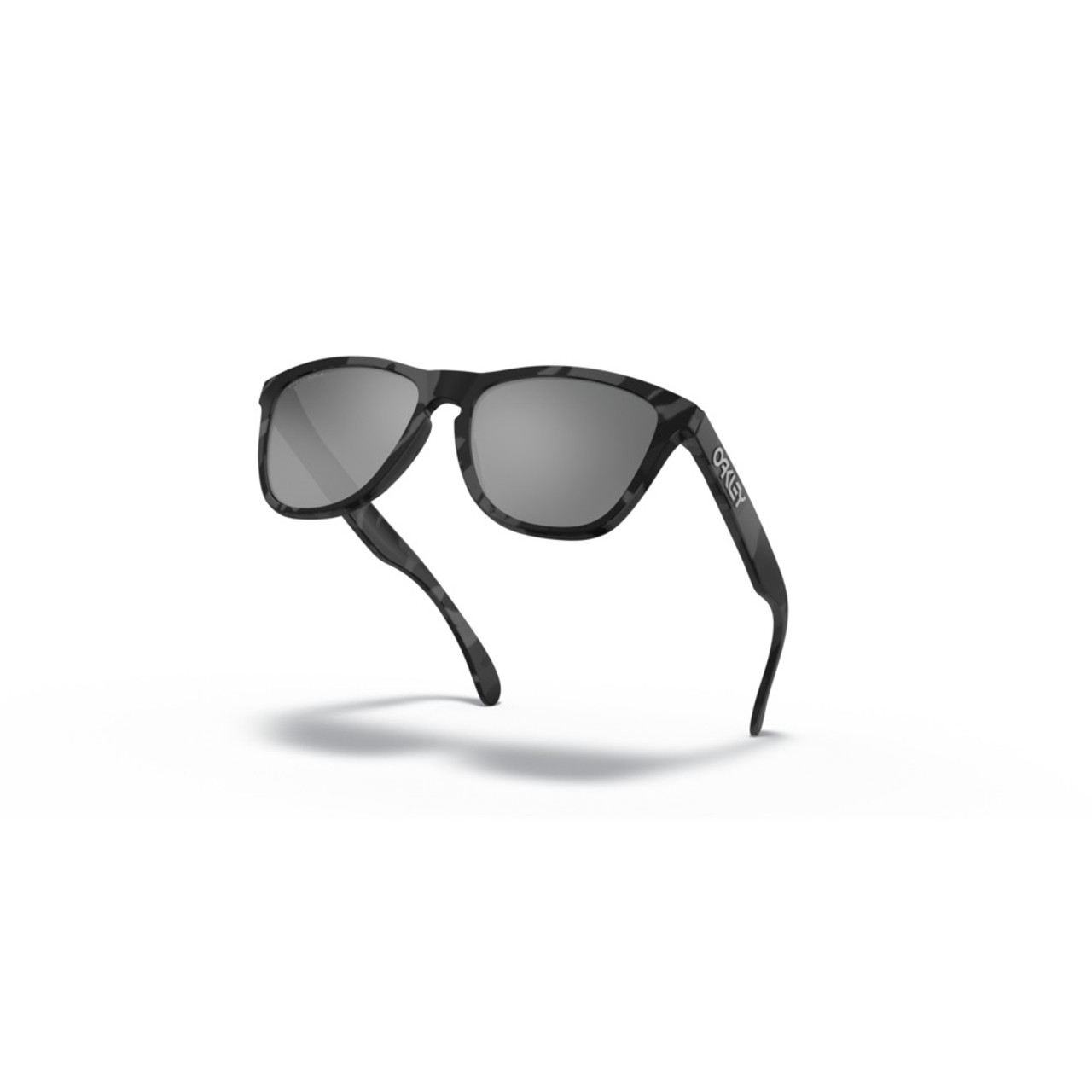 2025 Oakley Frogskins (Low Bridge Fit)| Revolutionbikeshop.com