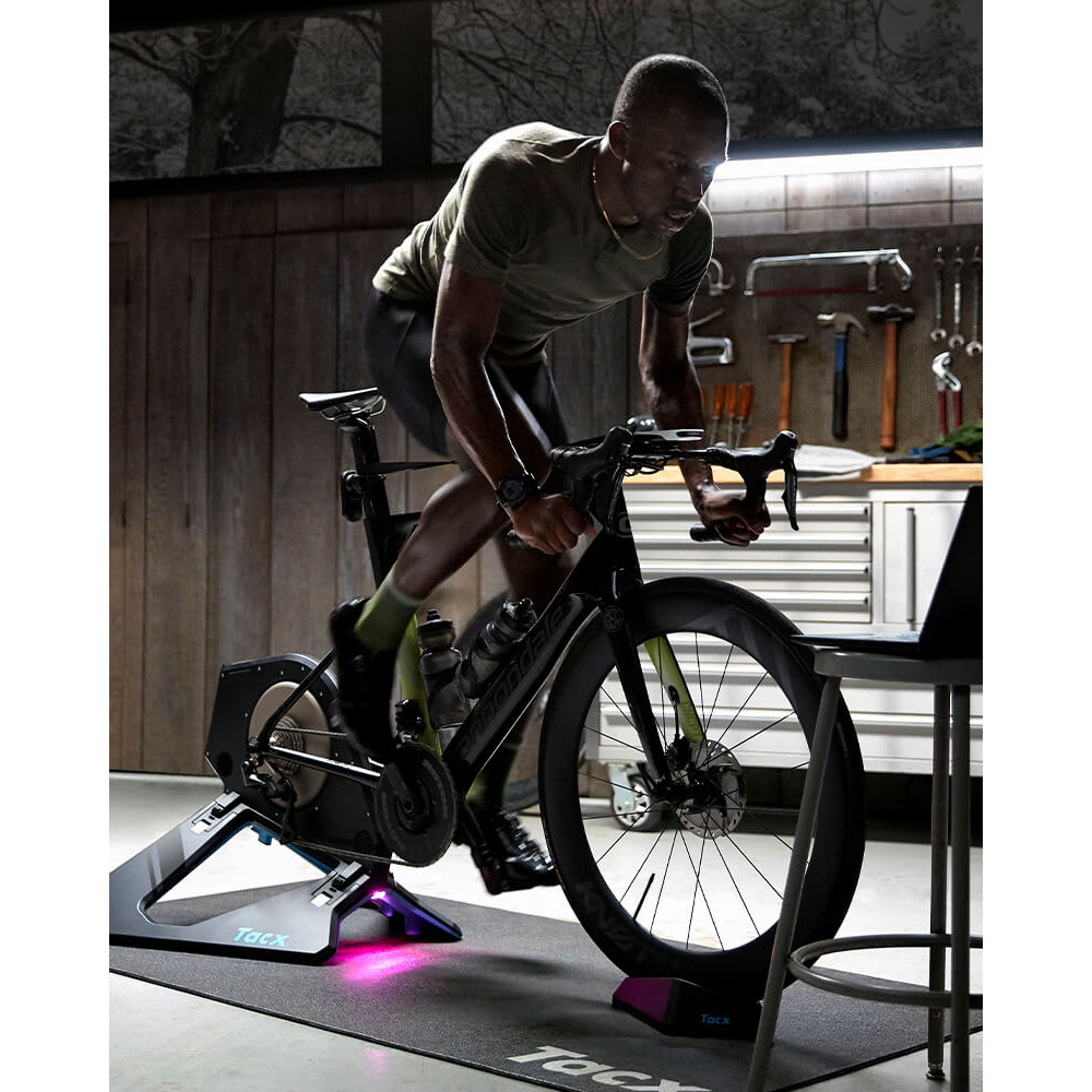 2026 Garmin Rally™ RS200 | RevolutionBikeShop.com