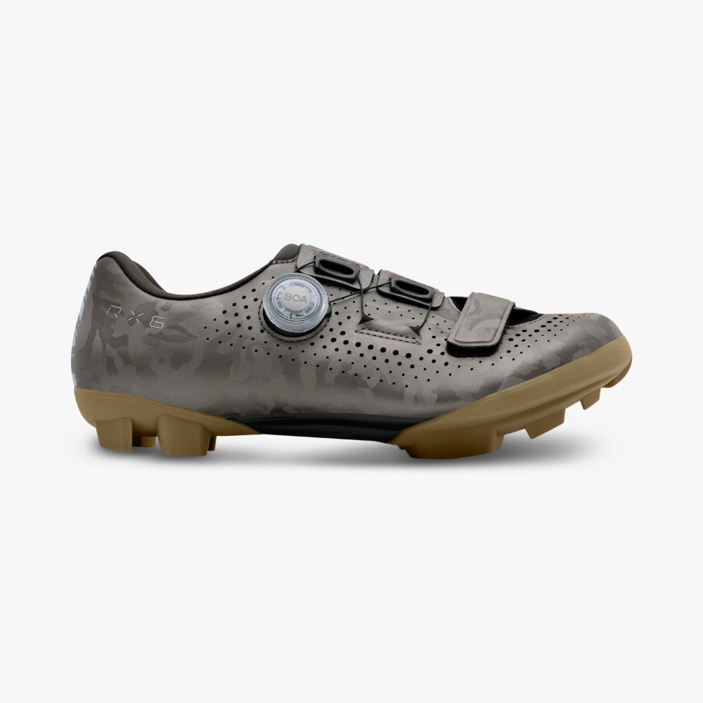 2026 Shimano Women's SH-RX600 | RevolutionBikeShop.com