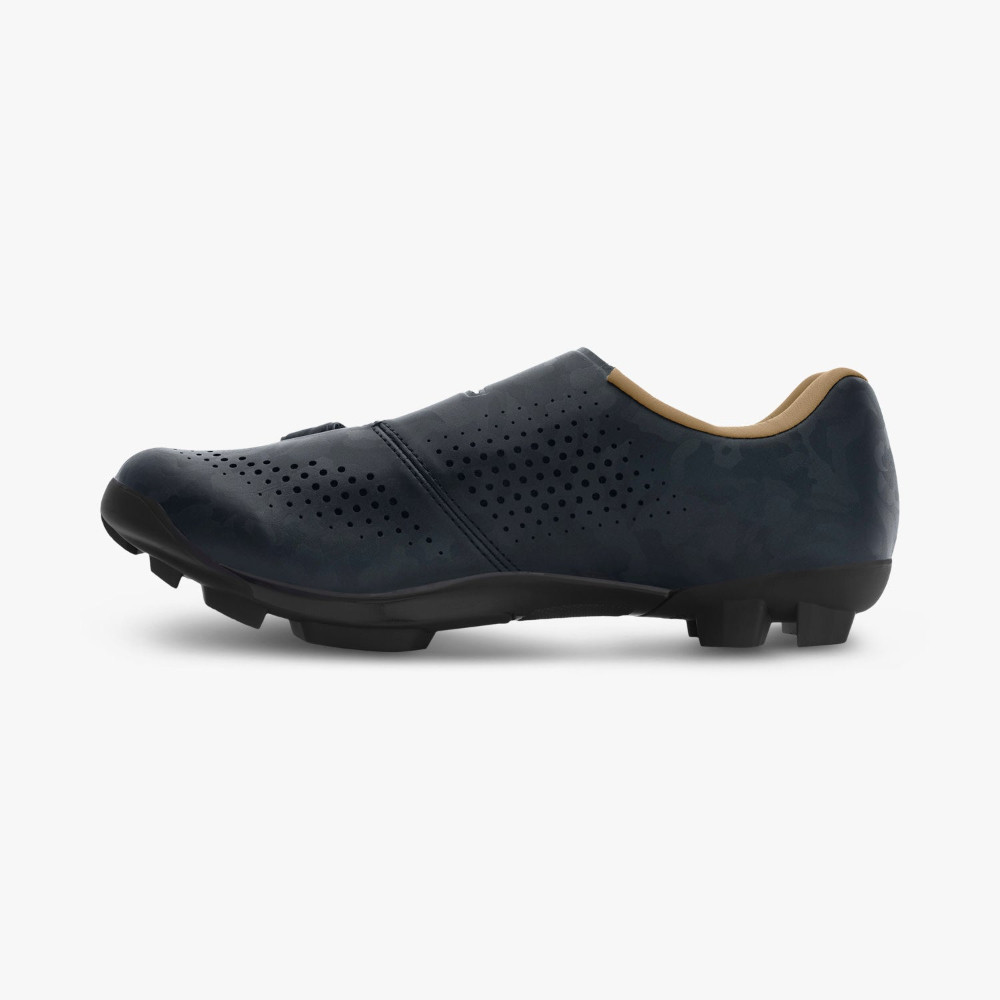 2026 Shimano Women's SH-RX600 | RevolutionBikeShop.com