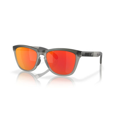 2024-oakley-frogskins-range-