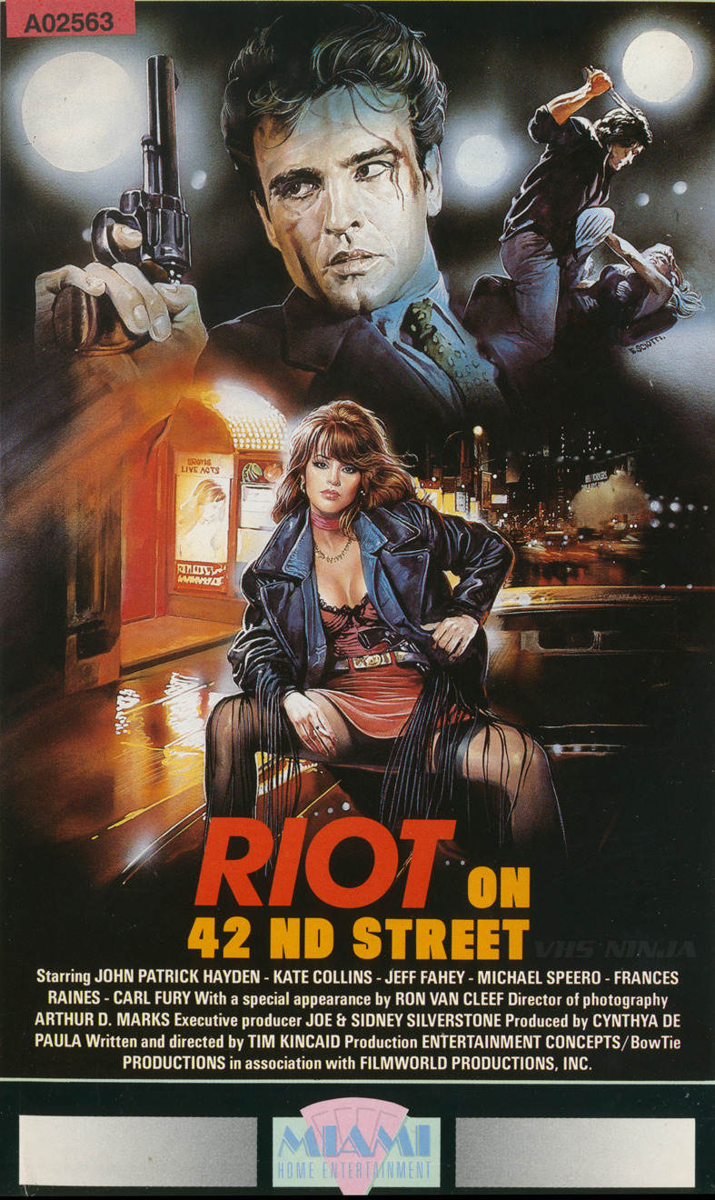 その他 Riot Extravaganza - The Complete Collection [DVD] [Import] Bad Luck 13 Riot Extravaganza Let Riot Begin Complete Coll