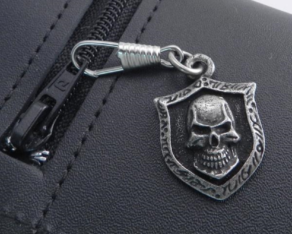 Zipper Pull Pendant , Skull Shield