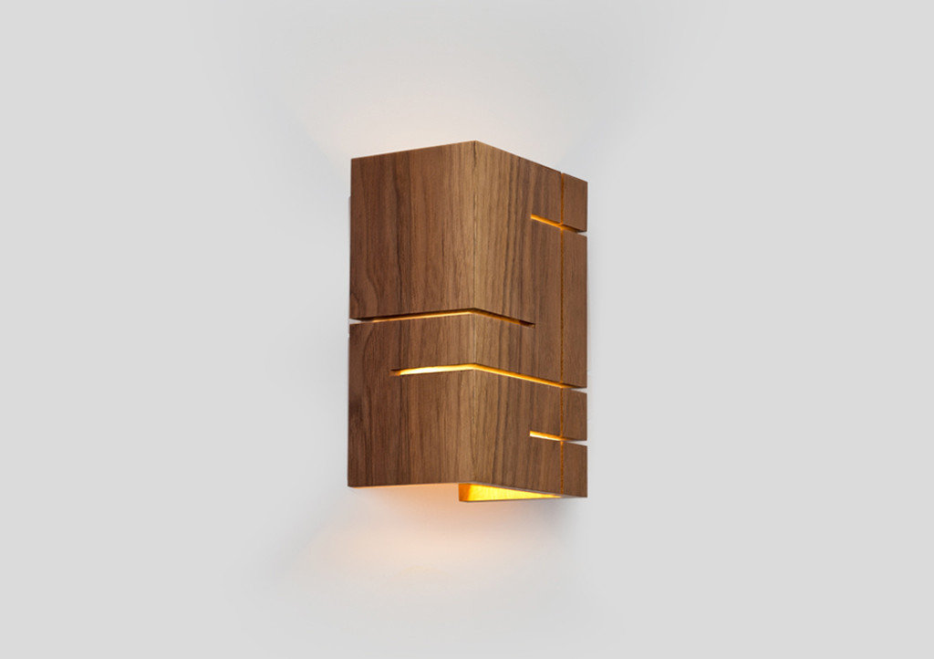 Claudo sconce, walnut