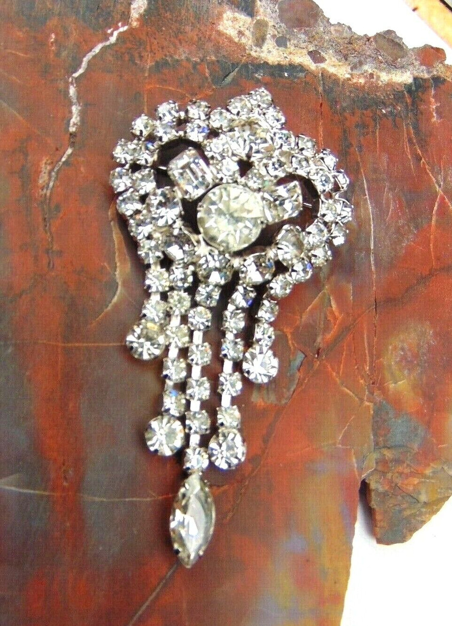 Waterfall Pin Vintage Heart Brooch Rhinestone Crystal 1950's