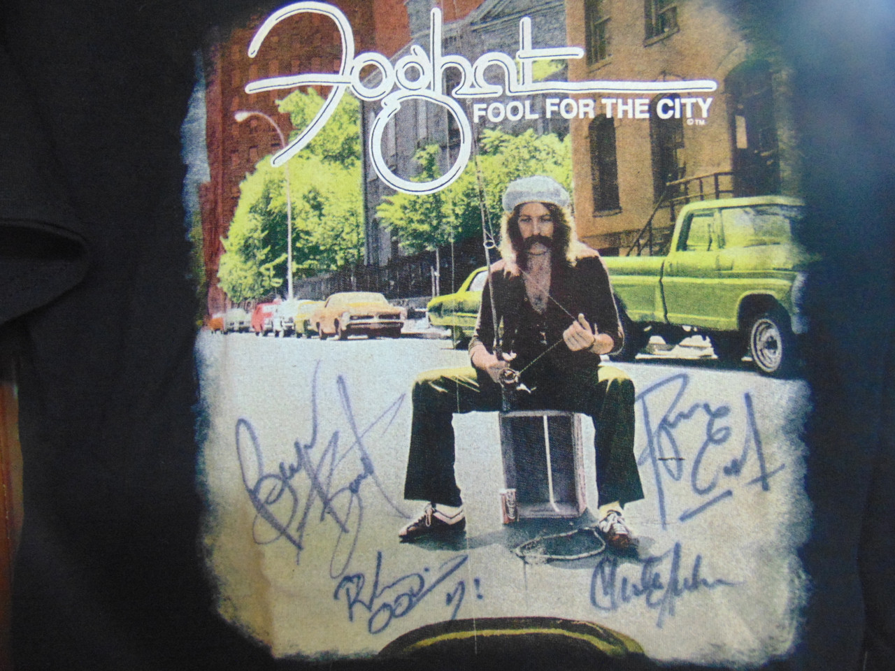 Foghat T-Shirt SIGNED Vintage Tour 70-80 L Tee VTG FOOL FOR THE CITY Concert