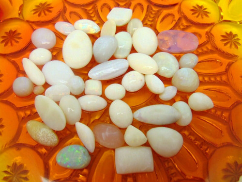 Genuine Opal Lot Australia Cabochon 359 Ct Diff Sizes 23.9Gm Milky