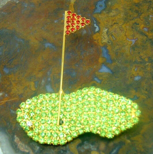Golf Course Pin Flag Putter Hole in One Rhinestone Brooch
