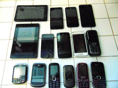 Cellphone Lot Scrap Repair Blackberry Samsung 28 Phones