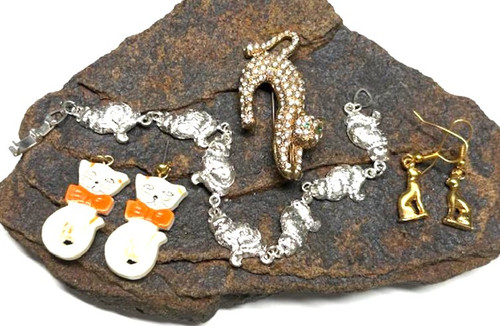 Cat Pin Earrings Bracelet Lot Vintage 4 Mint NBW DazzleCity