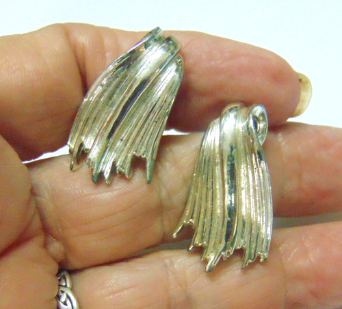 Coro Clip Earrings Silver Modern Abstract Vintage Signed DazzleCity