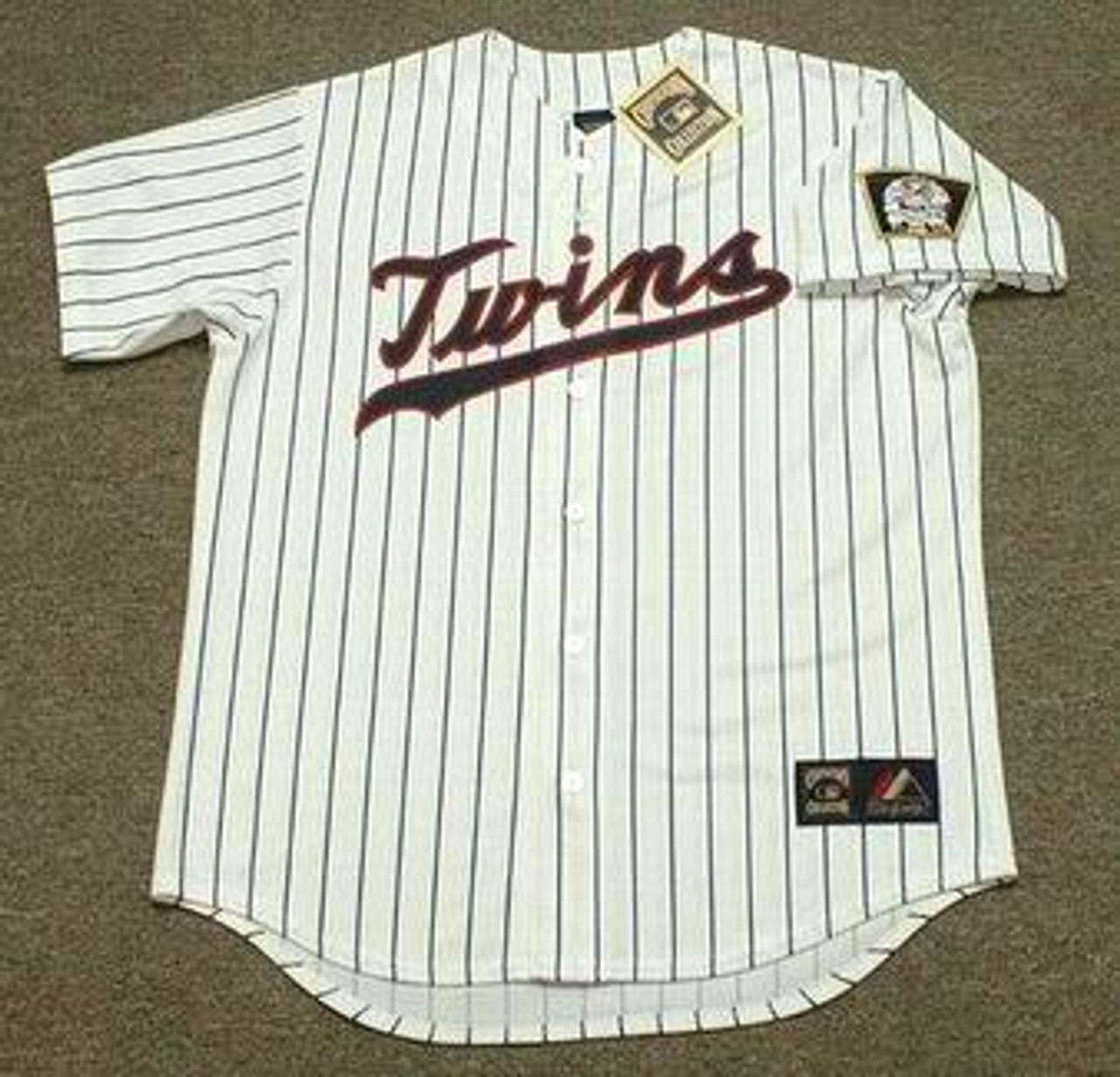 Lot Detail - 1969 ROD CAREW MINNESOTA TWINS GAME WORN FULL HOME