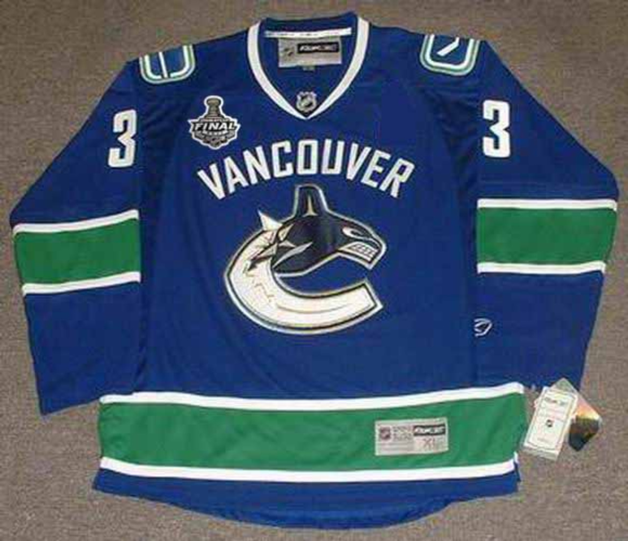 Vancouver Canucks Medium Kevin Bieksa Jersey | SidelineSwap