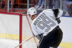 WAYNE GRETZKY Los Angeles Kings 1989 Home CCM NHL Vintage Throwback Jersey - ACTION