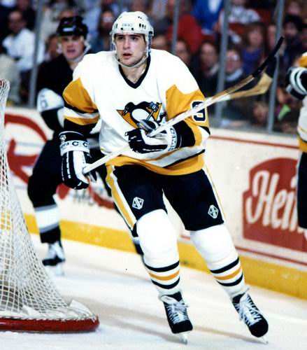 Ma boi Ron Francis with the cup in 92! : r/penguins