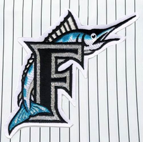 Marlins History: Ivan Rodriguez Joins Marlins - Fish Stripes