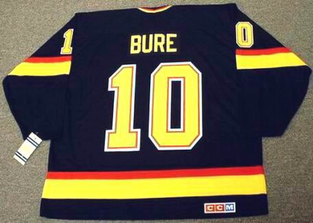 Canucks' 'Russian Rocket' Pavel Bure back in town, but not for jersey  retirement - BC