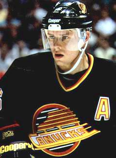 bure_canucks_94_ac_big__43854_std__06241.1540839672.jpg?c=2