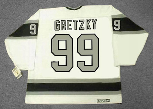 Wayne Gretzky Unsigned 19X26 Photo Poster Los Angeles Kings Jersey  Retirement - Cardboard Legends