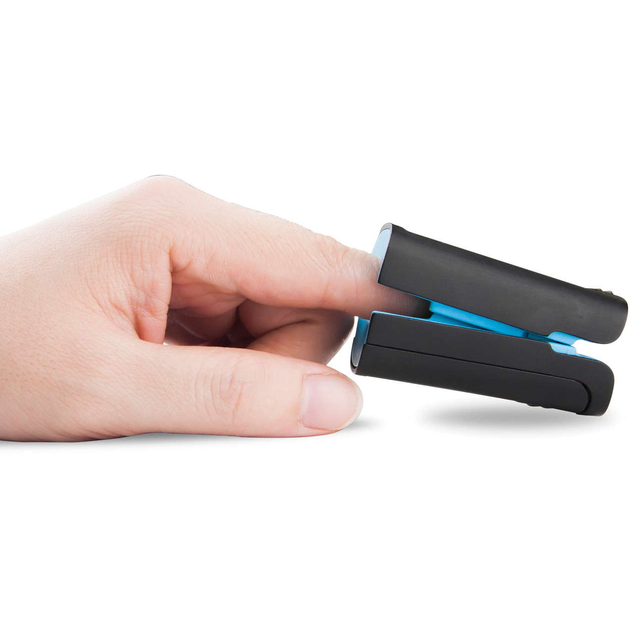 Easy to use small pulse oximeter, simple put on finger.