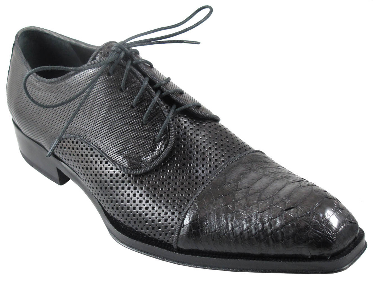 oxford lace shoes