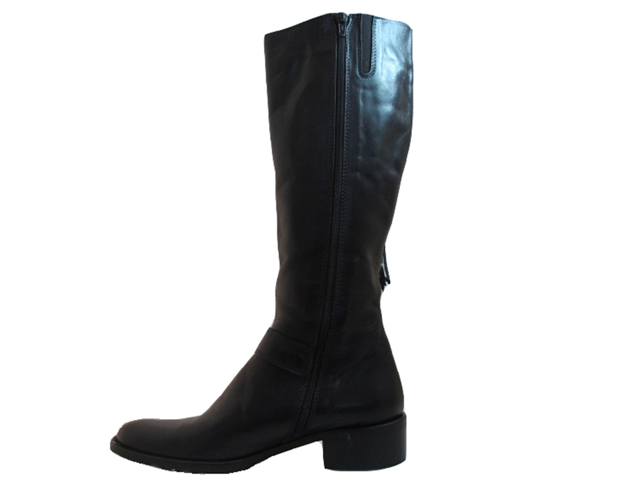 women's flat heel cowboy boots