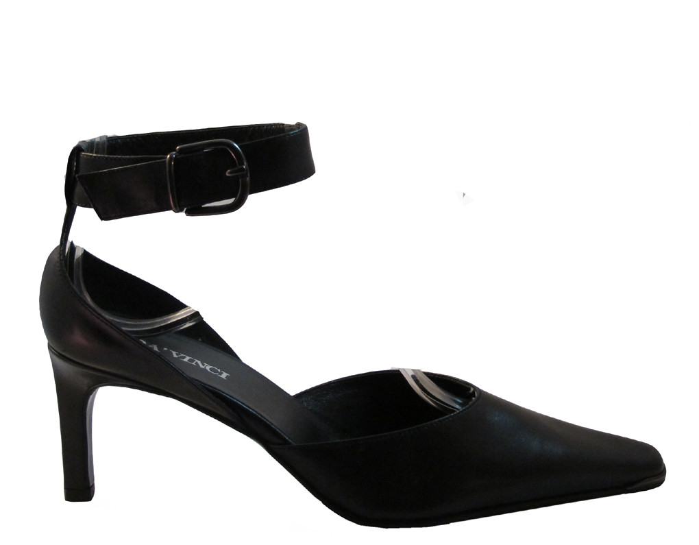 casual closed toe sandals