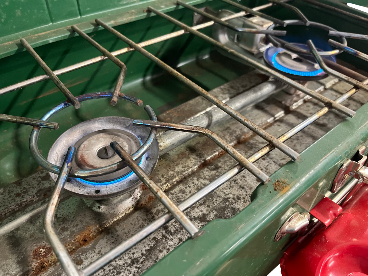 Coleman Dule Bunner Stove Model 413G (tested)