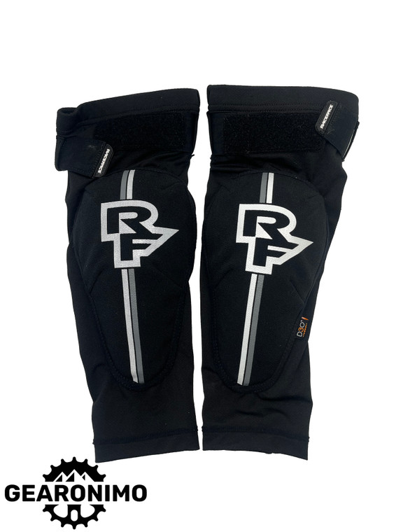 Race Face Knee Pad - Size Small