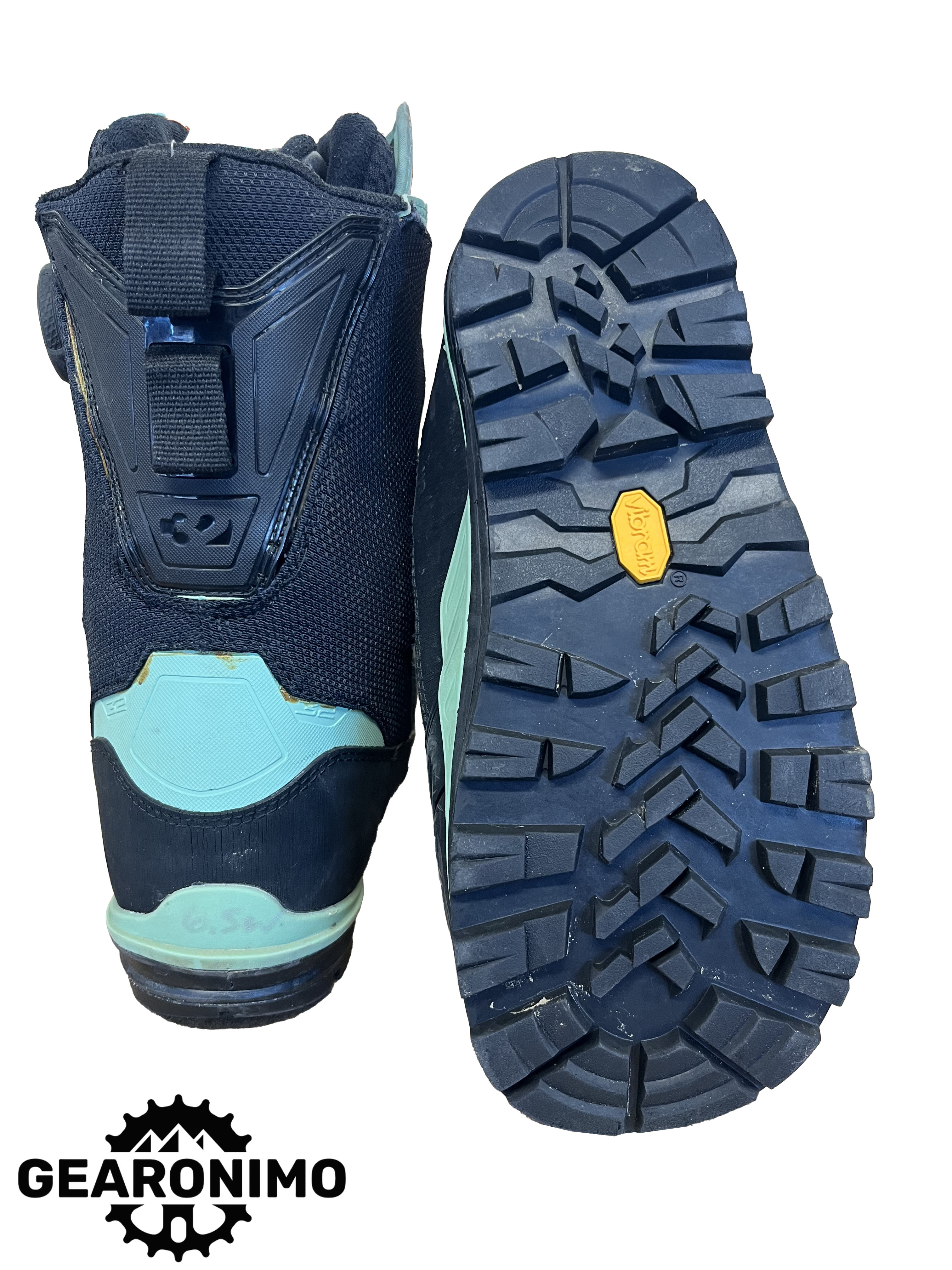 32 Jones 2018 Back Country Snowboard Boot - Women's 6.5