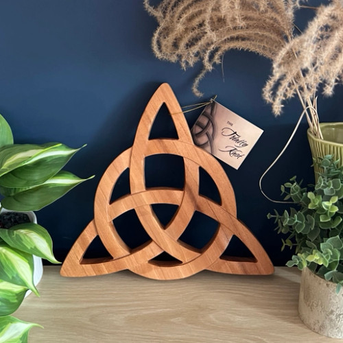 Cedar Wood Trinity Knot Wall Decoration 11 ¾” x 10 ⅜” x ¾”