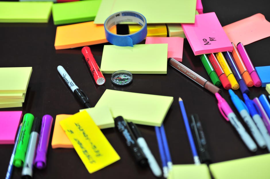 6 Ways to Stay Organized with a Custom Sticky Note