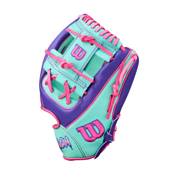 Wilson 2025 Grafitti 2.0 A2000 11.75 Inch 1975 Baseball Glove Wilson 2025 Grafitti 2.0 A2000 11.75 Inch 1975 Baseball Glove