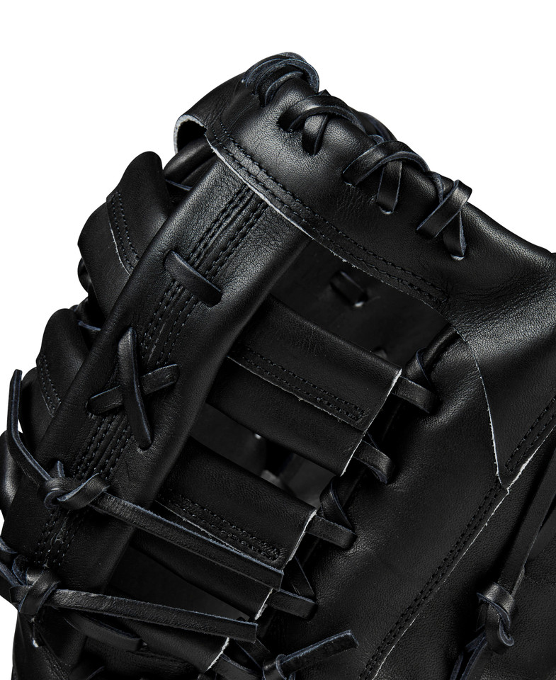 Wilson A2000 Classic Series Black 12.5 Inch 1679 Baseball First Base Mitt