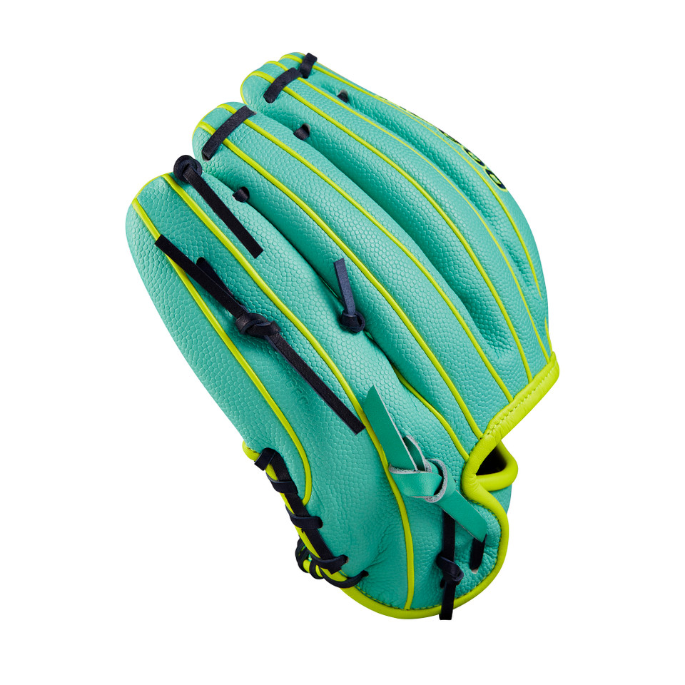 Wilson 2024 Fall A2000 Pedroia Fit SuperSkin 11.5 Inch DP15SS Baseball Glove