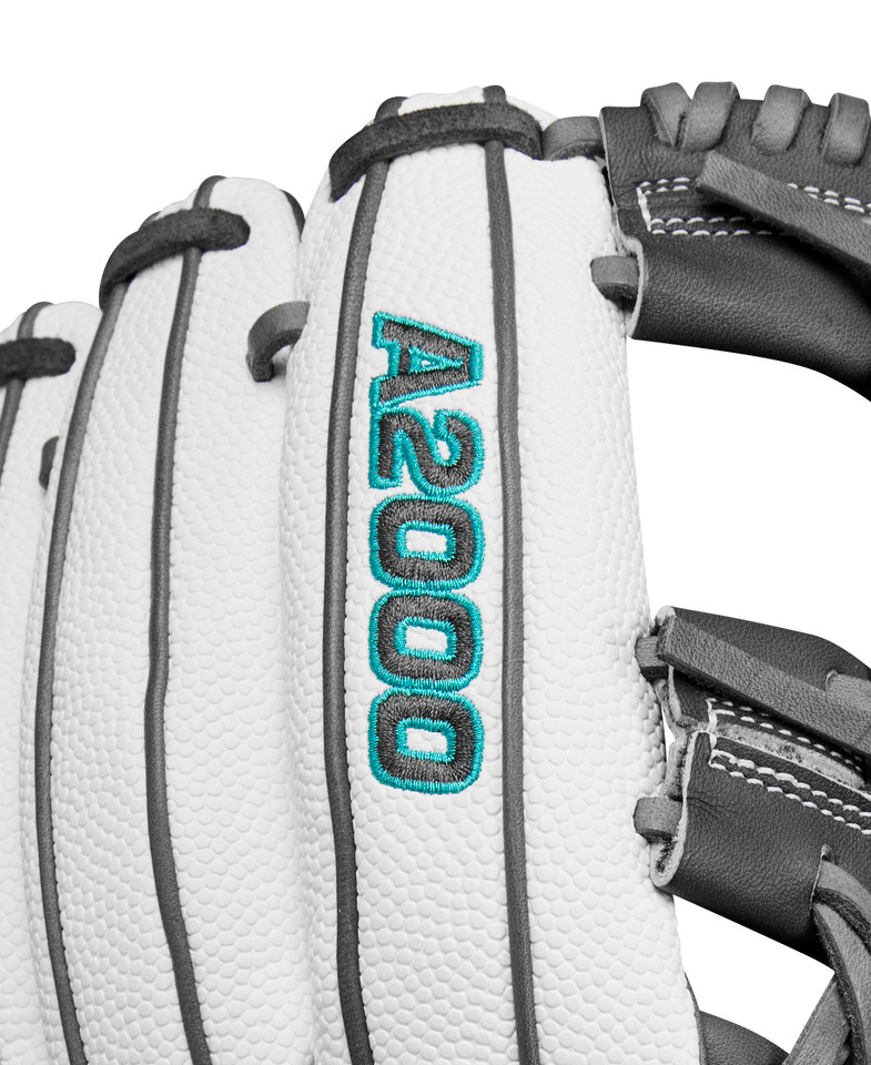 Wilson 2025 A2000 Classic Series 11.75 Inch H75 Fastpitch Softball Glove