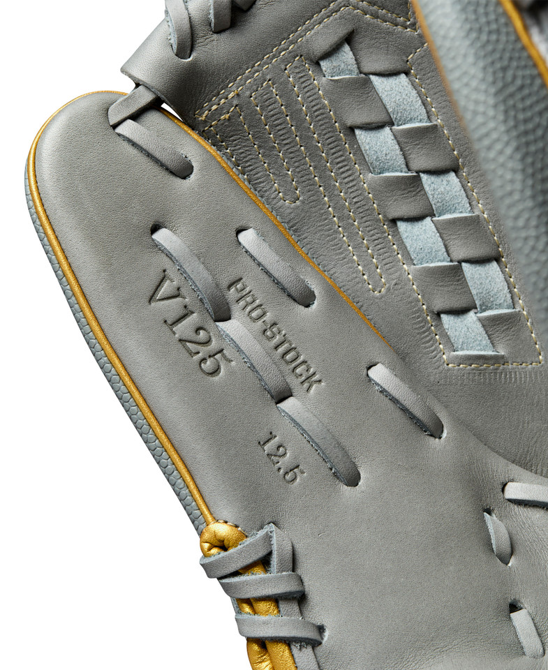Wilson 2025 A2000 Classic Series 12.5 Inch V125 Fastpitch Softball Glove