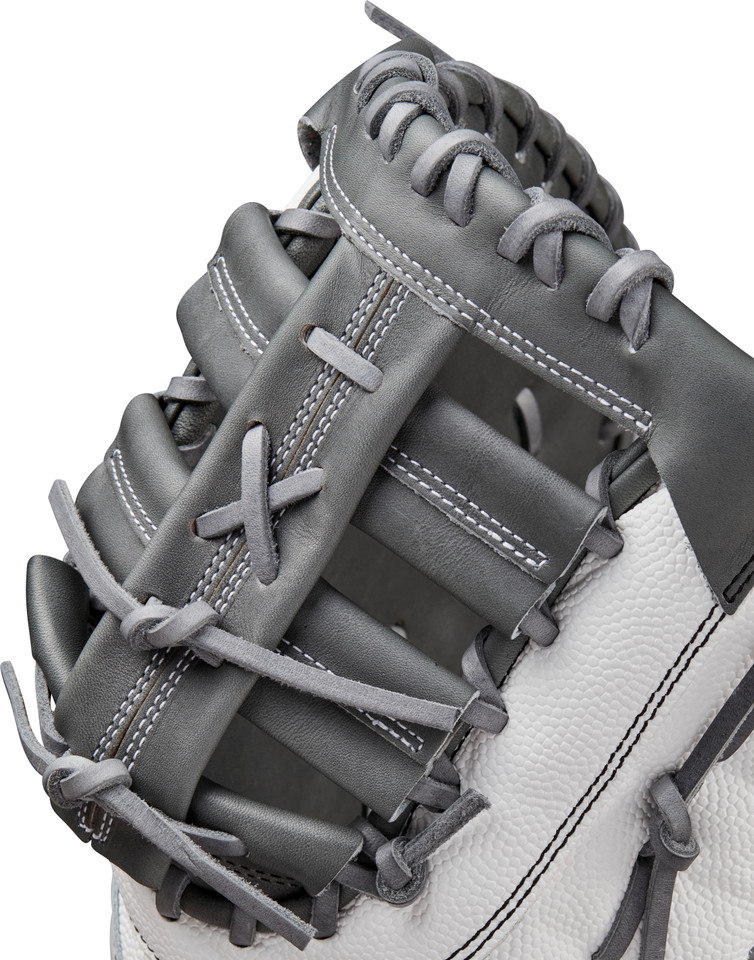 Wilson 2025 A2000 Classic Series 12.5 Inch FP1620 Fastpitch Softball First Base Mitt