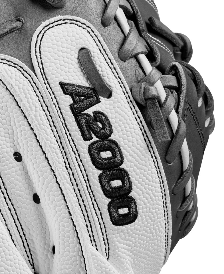 Wilson 2025 A2000 Classic Series 34 Inch FPCM23 Fastpitch Softball Catcher's Mitt