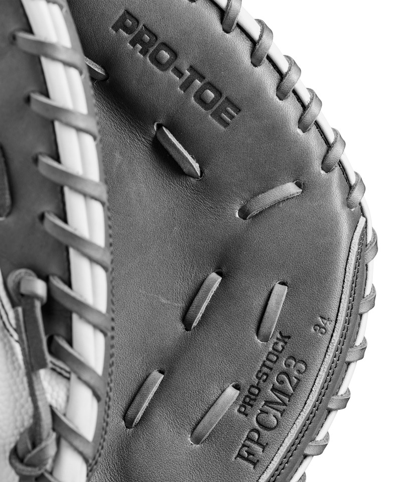 Wilson 2025 A2000 Classic Series 34 Inch FPCM23 Fastpitch Softball Catcher's Mitt