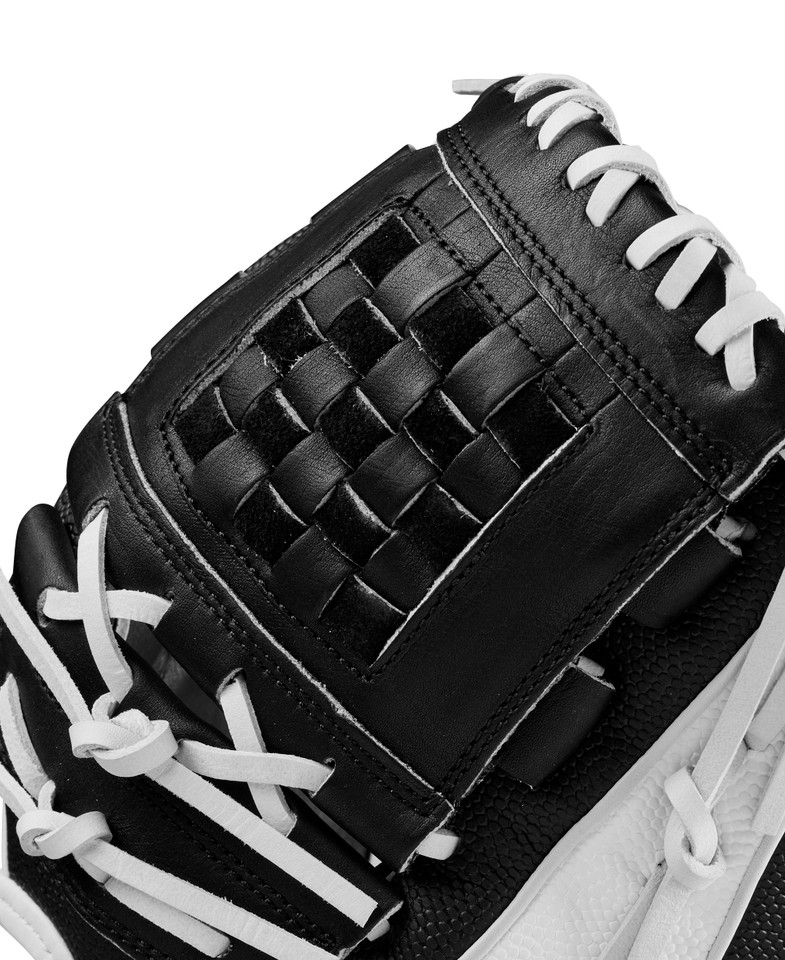 Wilson 2025 A2000 Classic Series 12 Inch P12 Fastpitch Softball Glove