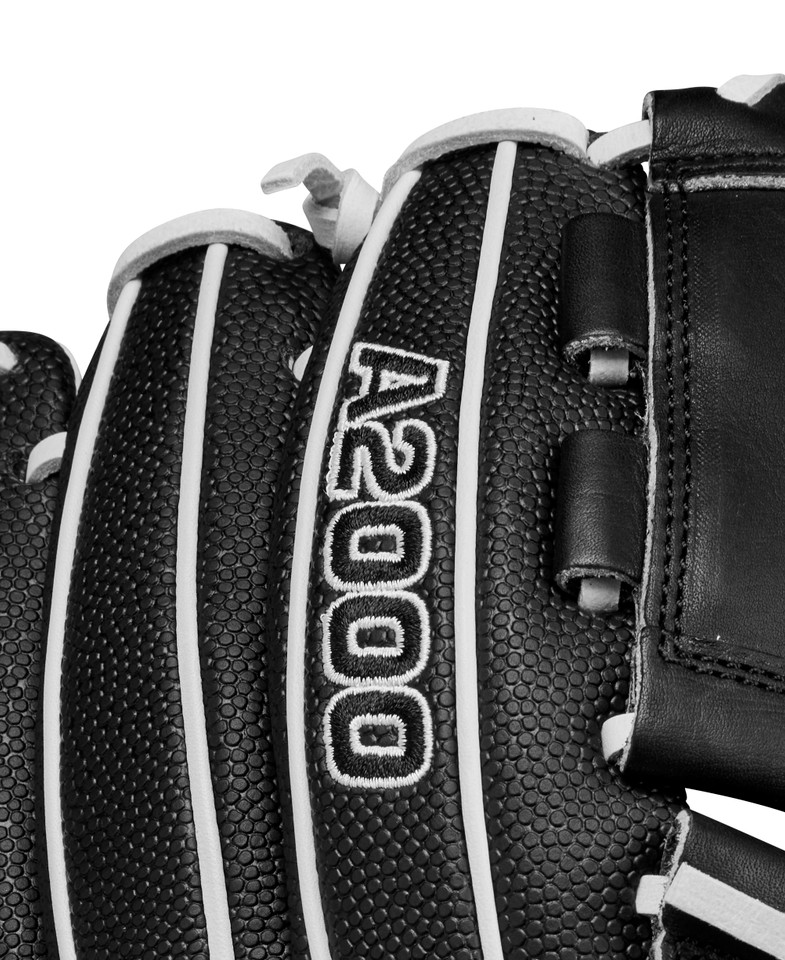 Wilson 2025 A2000 Classic Series 12 Inch P12 Fastpitch Softball Glove