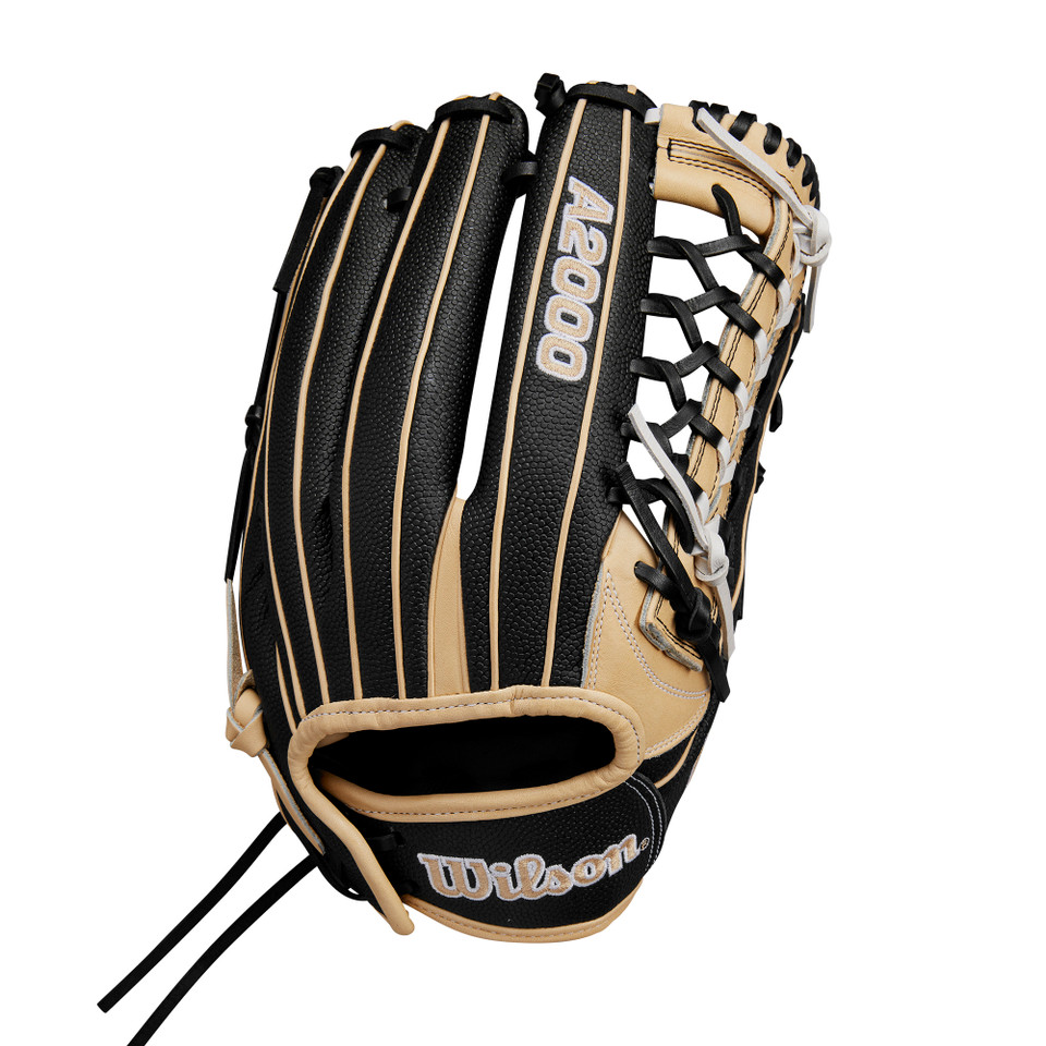 Wilson 2025 A2000 Classic Series 12.5 Inch T125 Fastpitch Softball Glove
