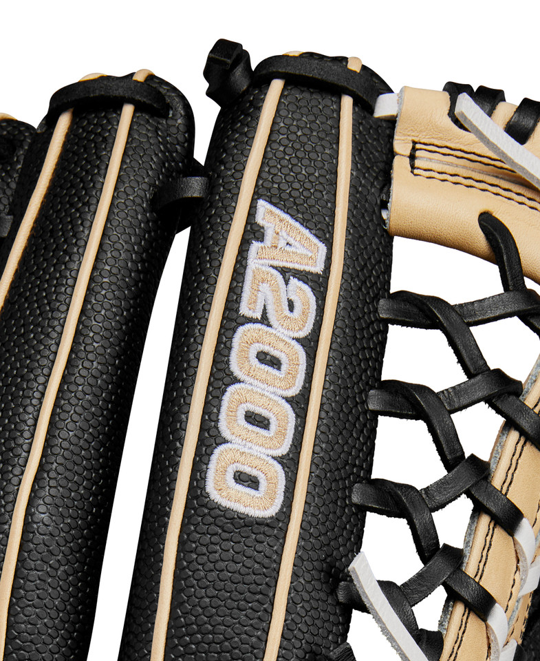 Wilson 2025 A2000 Classic Series 12.5 Inch T125 Fastpitch Softball Glove