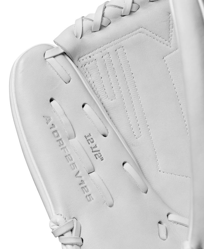 Wilson 2025 A1000 Series 12.5 Inch V125 Fastpitch Softball Glove